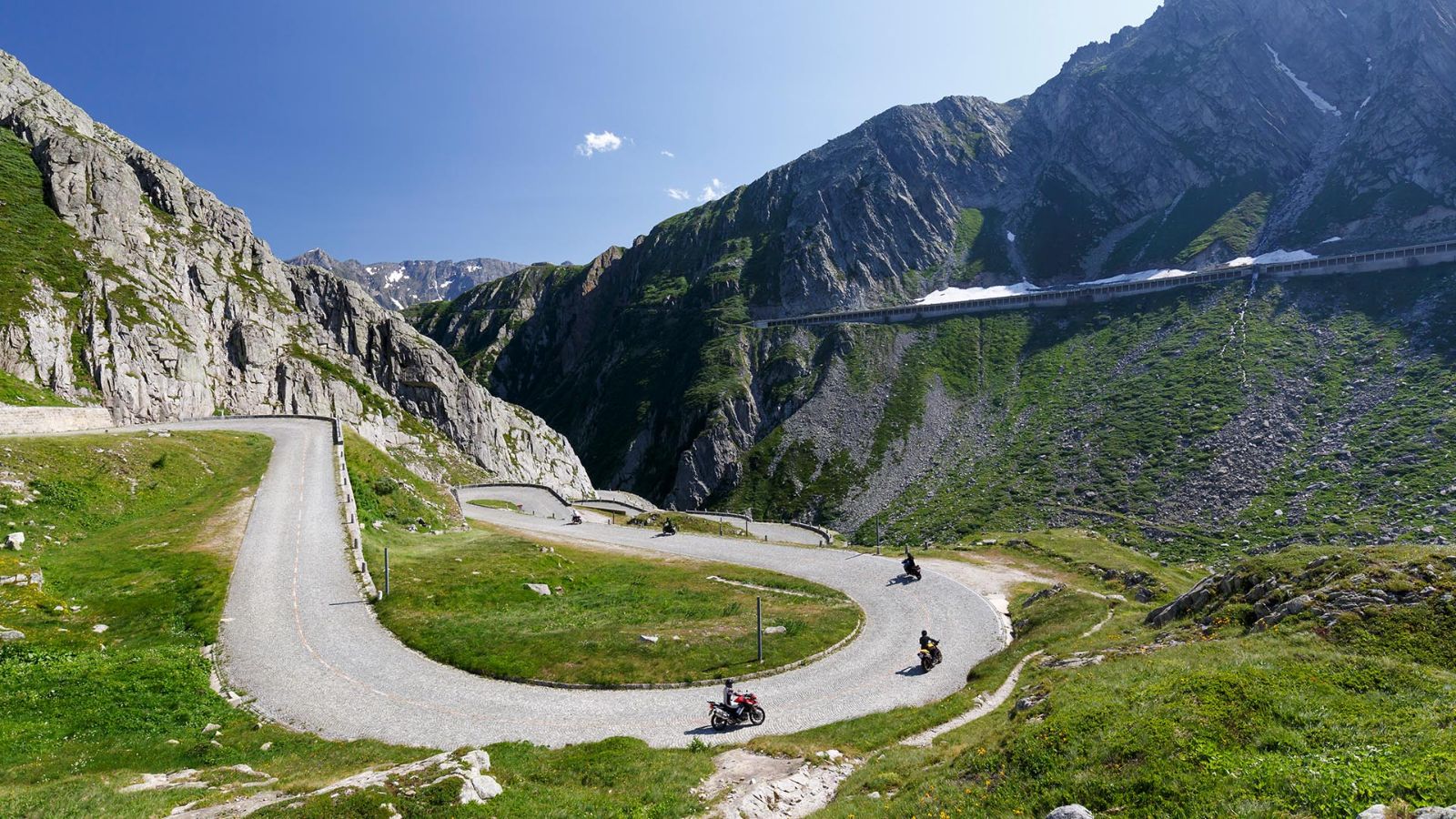 San Gottardo, tornante della Tremola