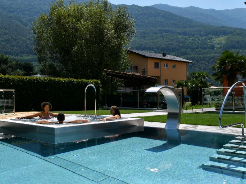 Image 1 - Hotel La Perla