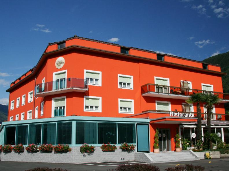 Image 2 - Hotel La Perla