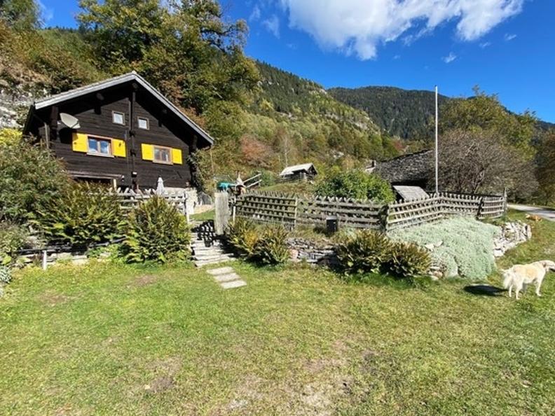 Image 24 - Tipico Chalet leventinese in un angolo di paradiso