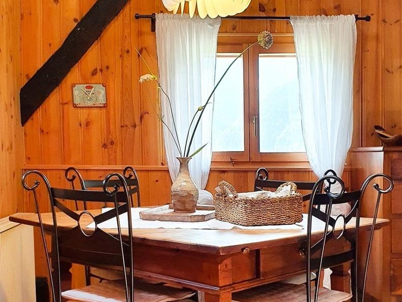 Image 4 - Tipico Chalet leventinese in un angolo di paradiso