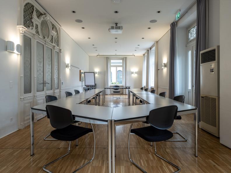 Image 2 - Business Center IN.Villa