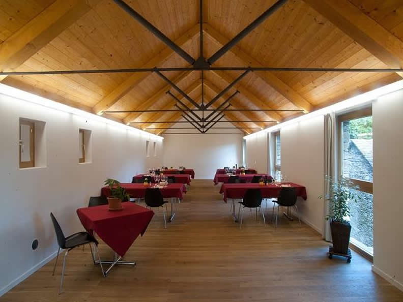 Image 4 - Curzútt