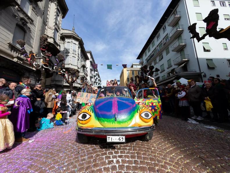 Image 2 - Carnaval au Tessin 2025