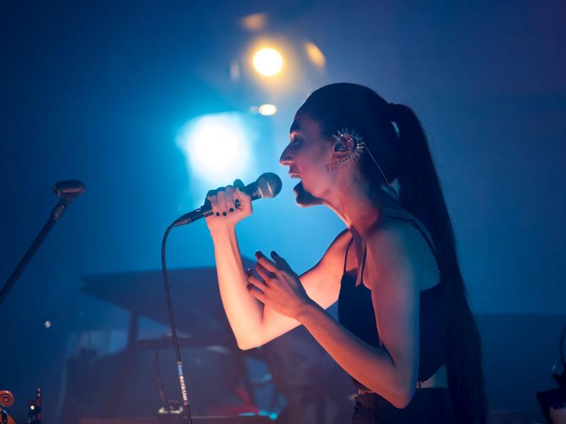 Image 2 - Chiara Dubey Konzert - 'CHANDANI' Album Release Show
