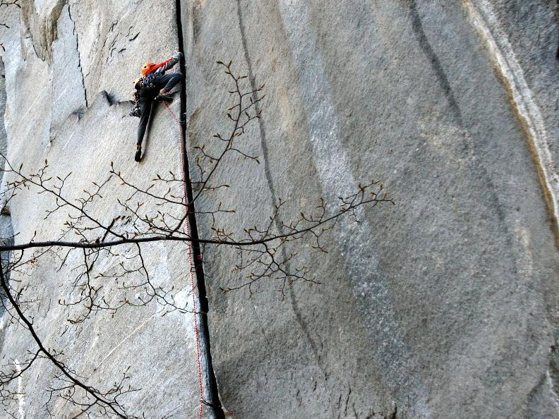 Image 7 - Vertical emotions - Arrampicata in Ticino