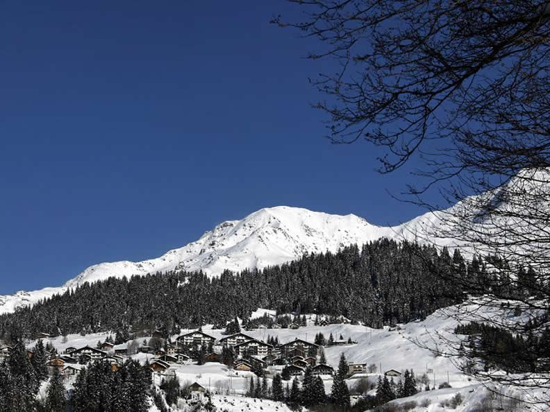 Image 1 - Pista per slitte a Carì