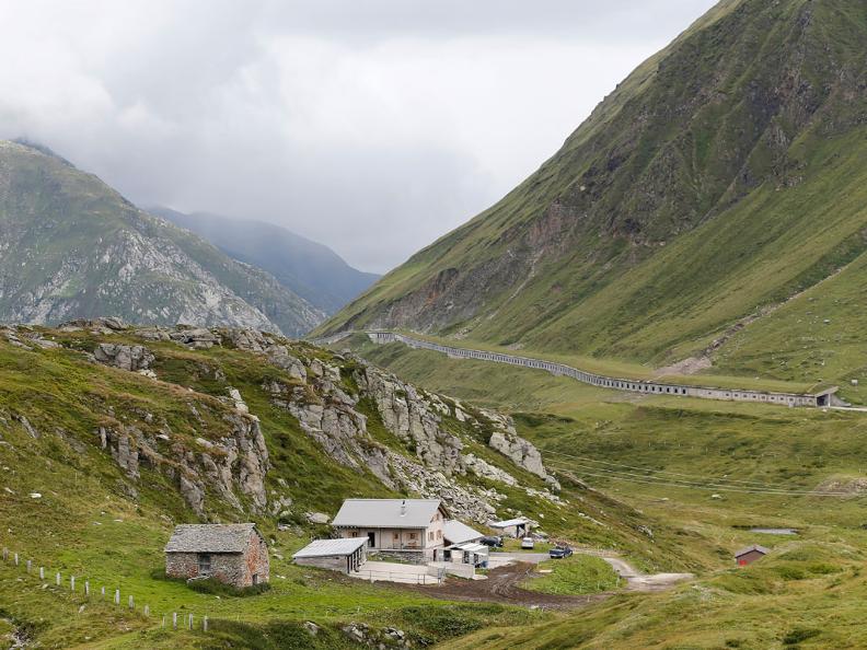 Image 2 - Passo e zona del Lucomagno