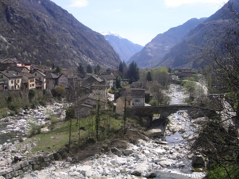 Image 5 - In bici tra i grotti della Leventina