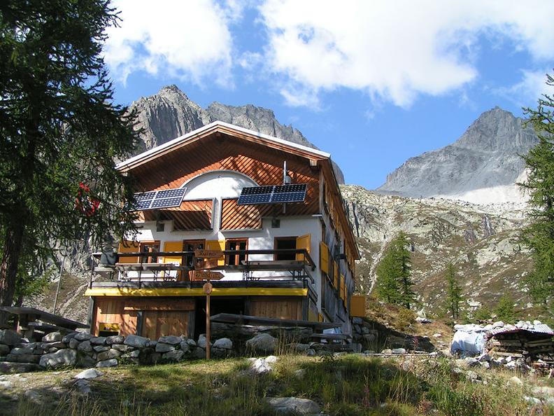 Image 1 - Alps and Beyond von Anna Bezzola - Trekkingguide