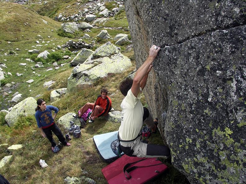 Image 1 - Gottardo Boulder
