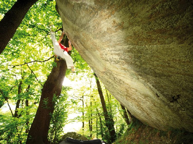 Image 0 - Cresciano Boulder Image 0 - Cresciano Boulder