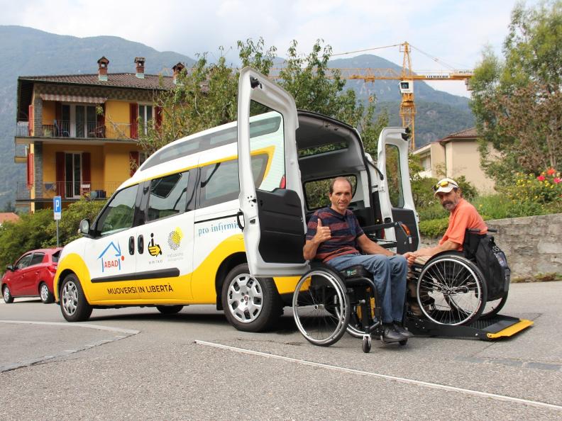 Image 0 - Servizio taxi per sedia a rotelle - Minitaxi Image 0 - Servizio taxi per sedia a rotelle - Minitaxi