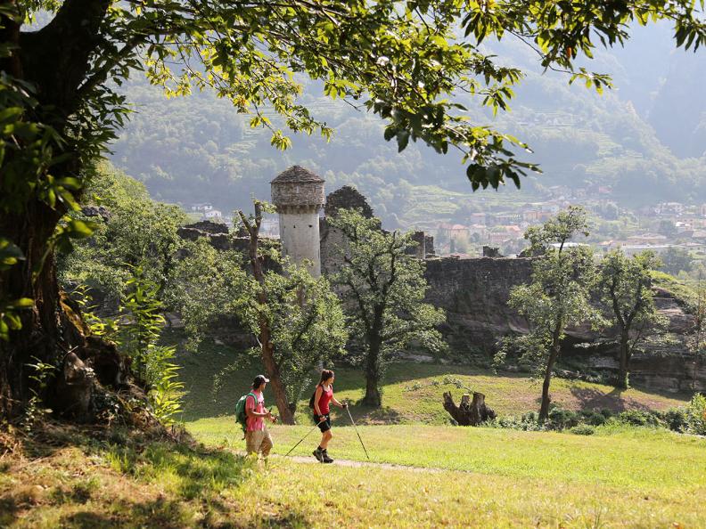 Image 5 - Rovine del Castello di Serravalle