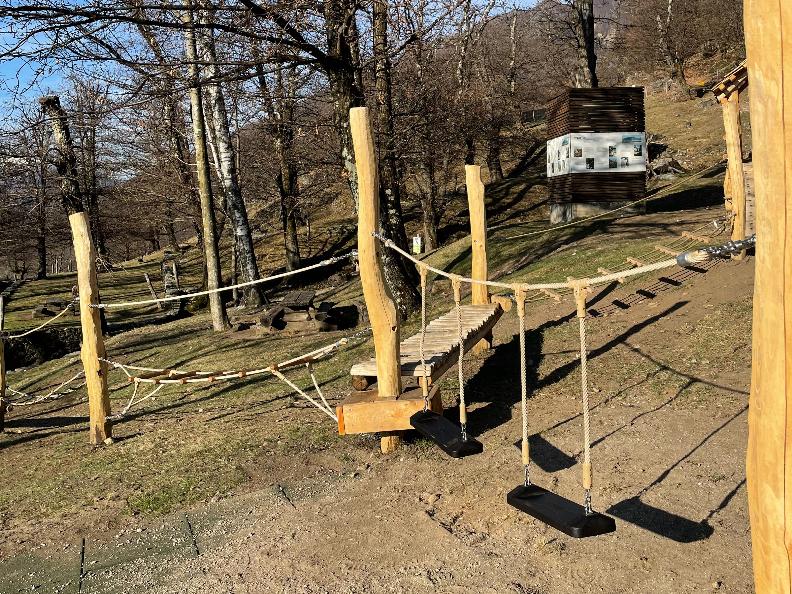 Image 6 - Spielplatz Curzutt