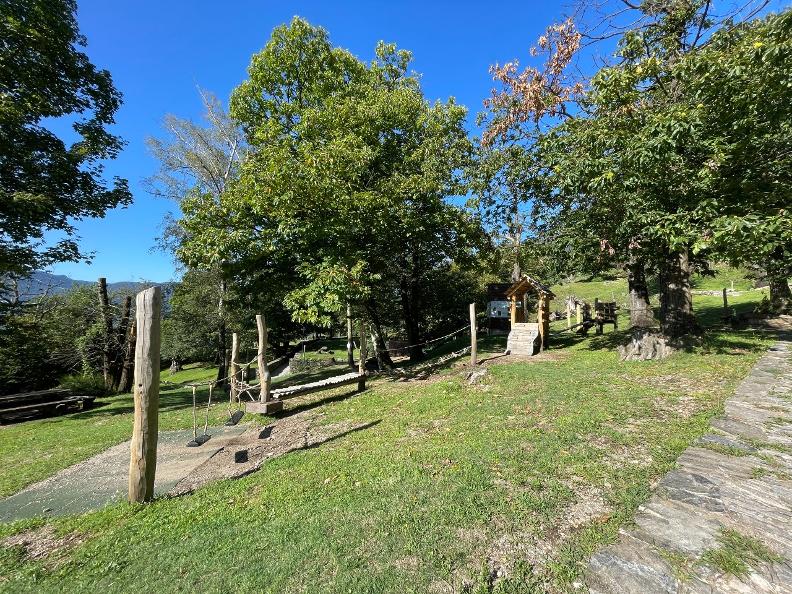 Image 4 - Spielplatz Curzutt
