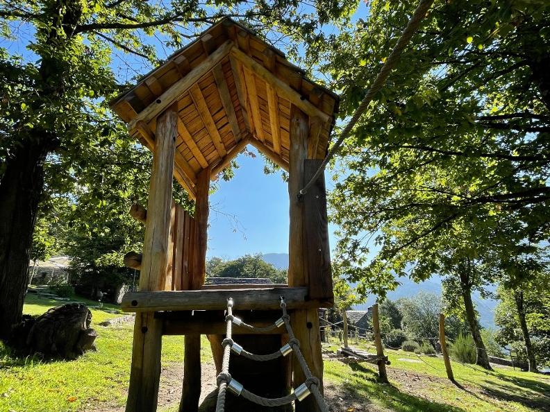 Image 1 - Spielplatz Curzutt