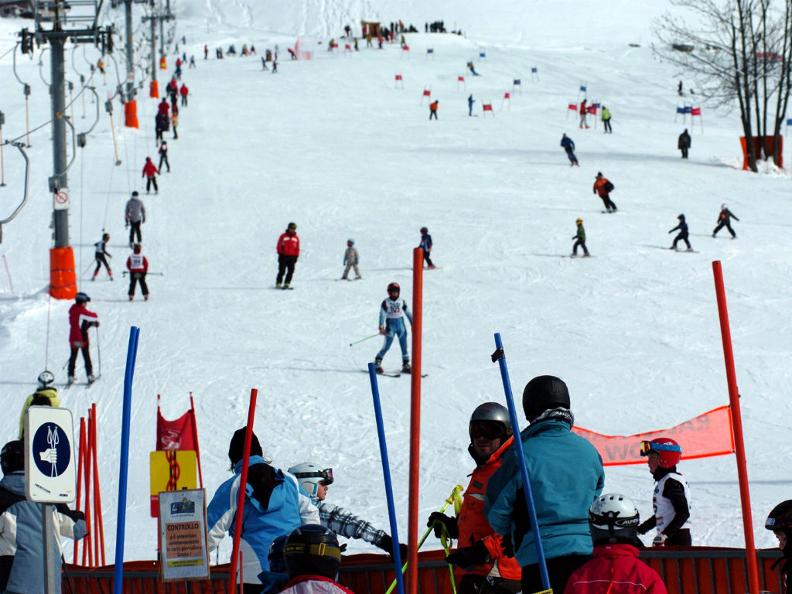Image 3 - Impianti sciistici Airolo-Lüina