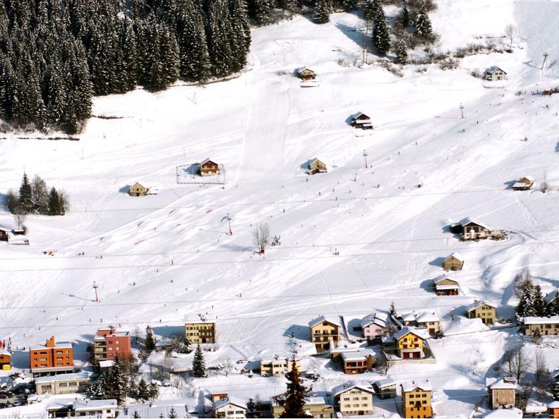 Image 5 - Impianti sciistici Airolo-Lüina