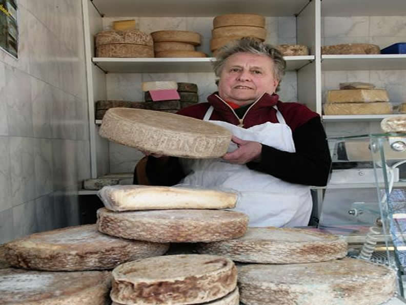 Image 2 - Mercati