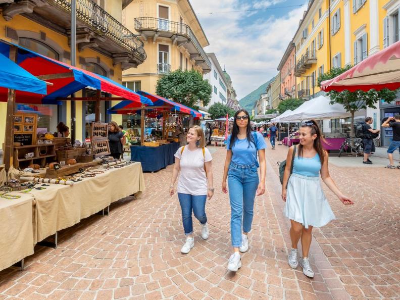 Image 8 - Der Markt von Bellinzona 