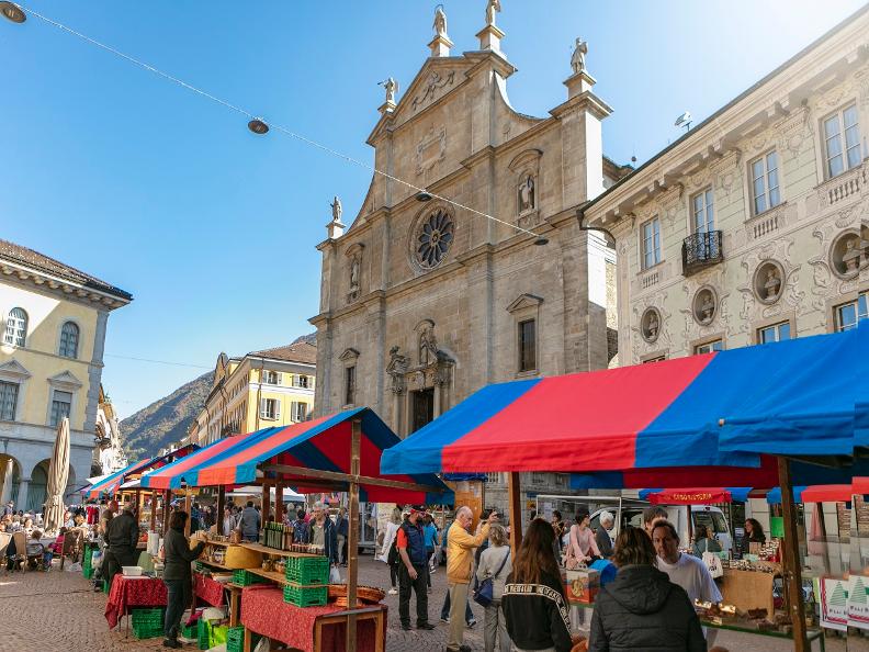 The market of Bellinzona | bellinzonaevalli.ch