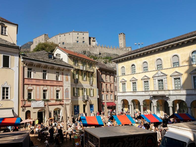 Image 4 - Der Markt von Bellinzona 
