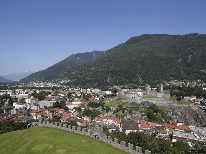 Image 1 - La Fortezza di Bellinzona e i suoi castelli