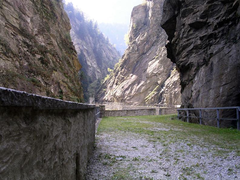 Image 2 - Il Sentiero Gottardo: Dazio Grande - Faido