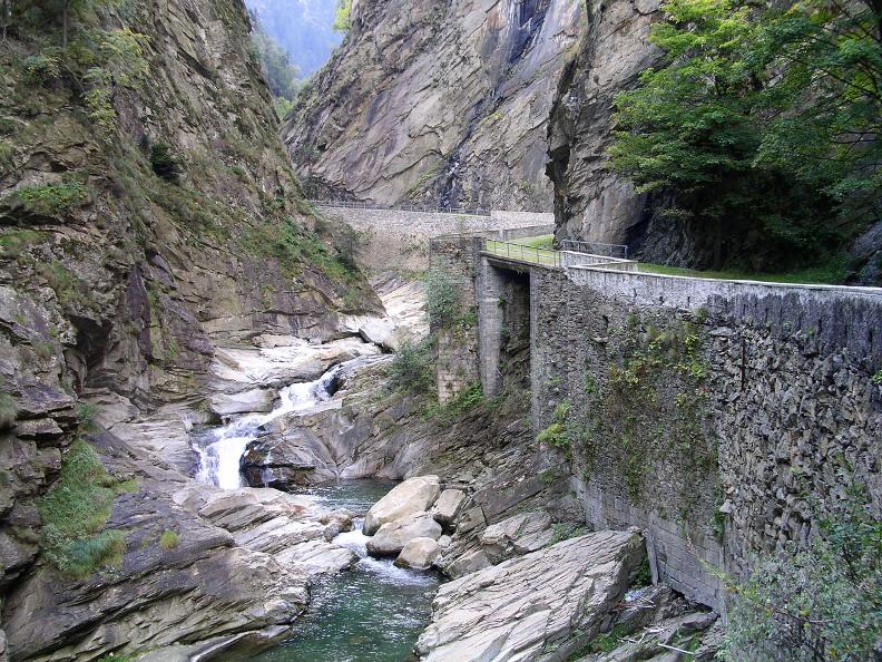 Image 0 - Il Sentiero Gottardo: Dazio Grande - Faido Image 0 - Il Sentiero Gottardo: Dazio Grande - Faido
