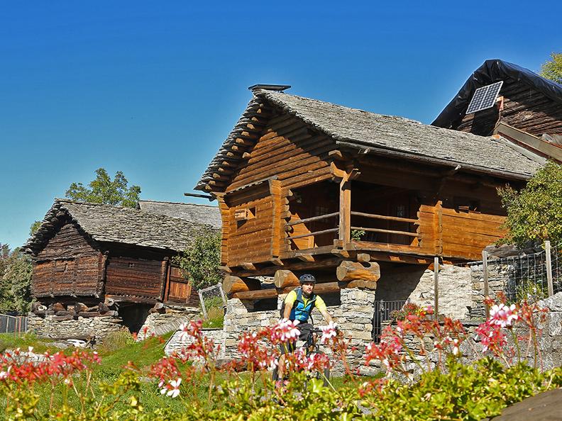 Image 4 - Tour della Valle di Blenio in e-bike