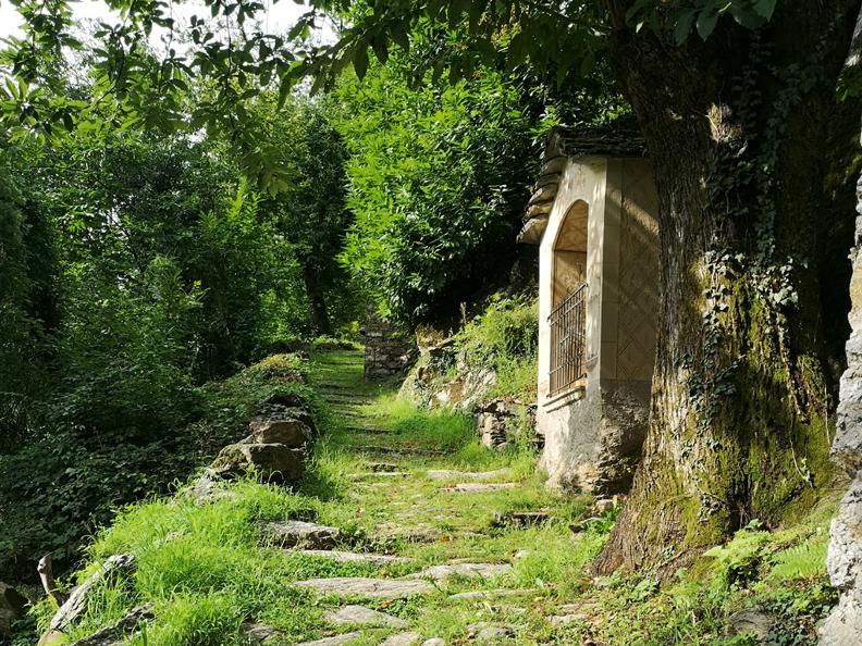 Image 0 - Giro del Castello di Serravalle Image 0 - Giro del Castello di Serravalle