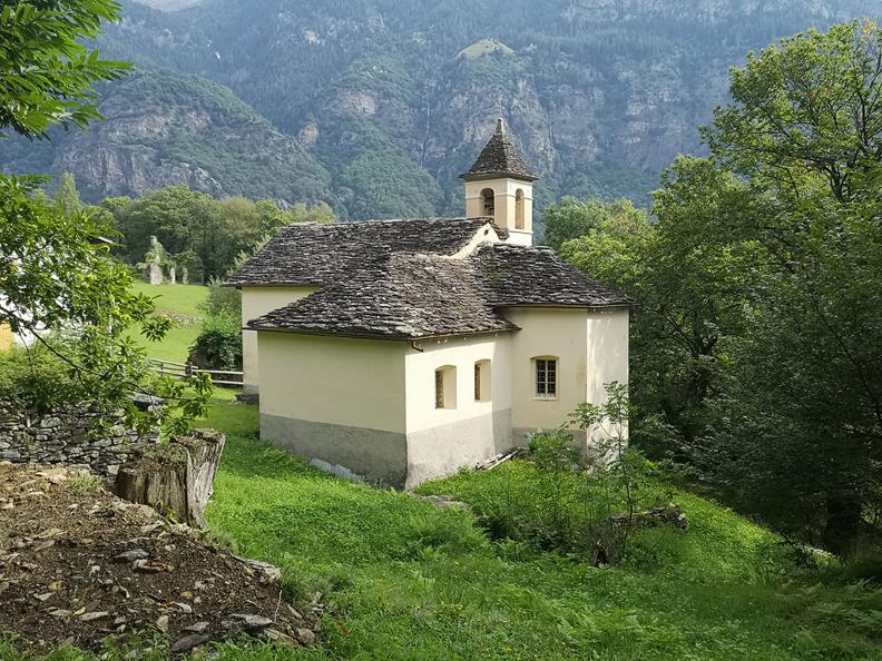 Image 5 - Giro del Castello di Serravalle